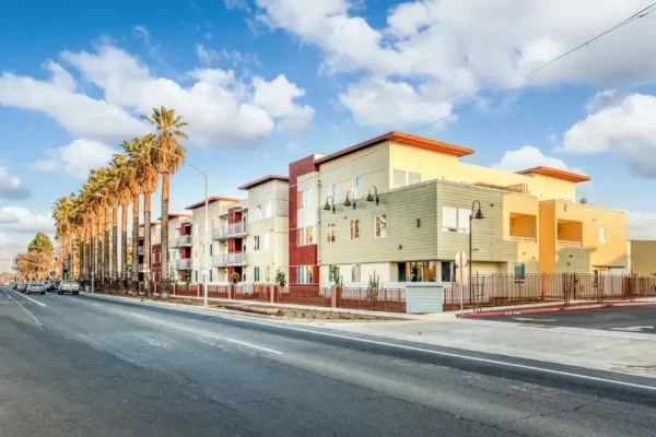 Las Palmas de Sal Gonzales Sr. Apartments_2